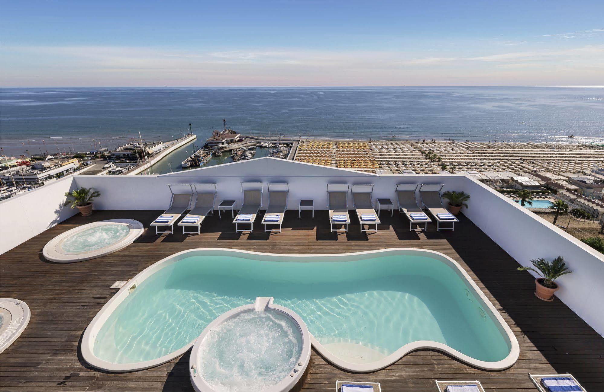 Hotel Nautico Riccione Exterior photo